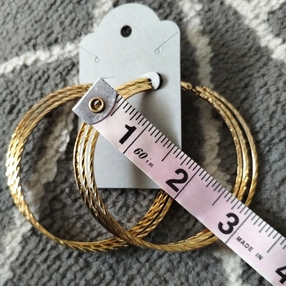 New Large Gold Tone Braided Hoops Stacked Trio Look - Picture 10 of 11